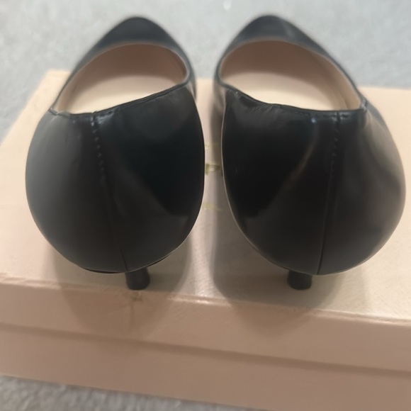 Prada Shoes Size 37.5 - Picture 6 of 7